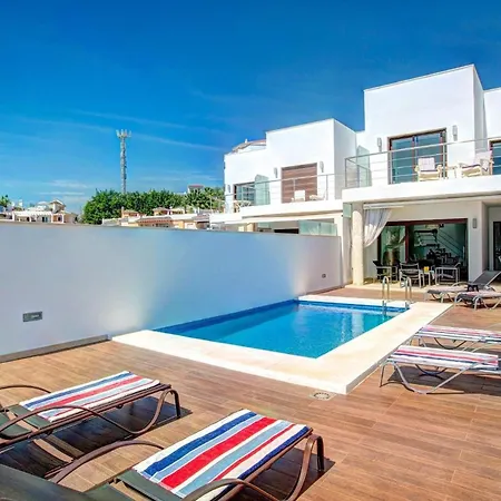 Mit Privatpool Fuer 8 Personen Ca 105 Qm In Costa, Andalusien Costa Del Sol 度假居